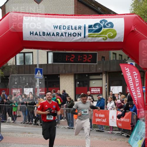 04.05.2025 - 8. Wedeler Halbmarathon Felixshl http://msf.ph/oto/7816205 04.05.2025 11:21:30 Ziel 368, 370, 1157 meine-sportfotos.de