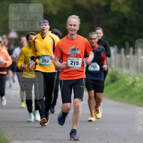 04.05.2025 - 8. Wedeler Halbmarathon Michael Strokosch http://msf.ph/oto/7816214 04.05.2025 10:48:45 Laufen 252, 215, 765 meine-sportfotos.de