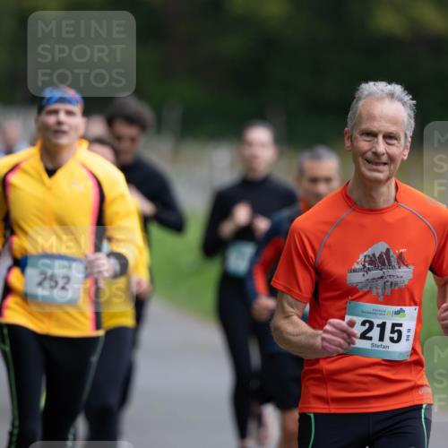 04.05.2025 - 8. Wedeler Halbmarathon Michael Strokosch http://msf.ph/oto/7816222 04.05.2025 10:48:50 Laufen 252, 215 meine-sportfotos.de