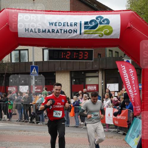 04.05.2025 - 8. Wedeler Halbmarathon Felixshl http://msf.ph/oto/7816224 04.05.2025 11:21:31 Ziel 368, 370, 1157 meine-sportfotos.de