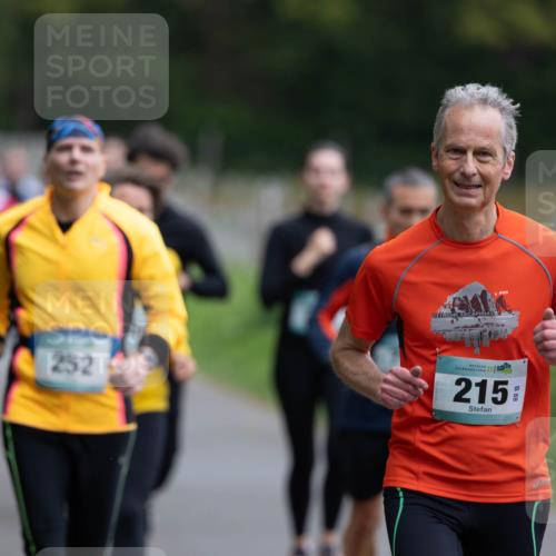 04.05.2025 - 8. Wedeler Halbmarathon Michael Strokosch http://msf.ph/oto/7816225 04.05.2025 10:48:50 Laufen 252, 215 meine-sportfotos.de
