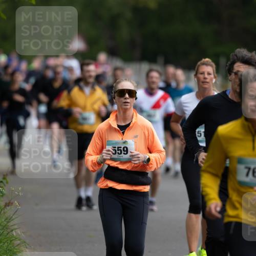 04.05.2025 - 8. Wedeler Halbmarathon Michael Strokosch http://msf.ph/oto/7816241 04.05.2025 10:48:53 Laufen 559, 51, 766 meine-sportfotos.de