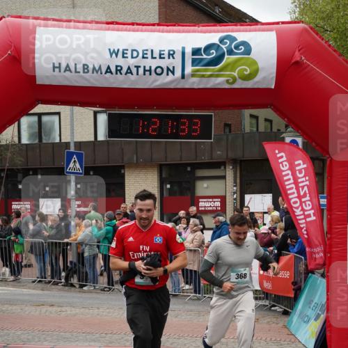 04.05.2025 - 8. Wedeler Halbmarathon Felixshl http://msf.ph/oto/7816242 04.05.2025 11:21:31 Ziel 368, 370, 1157 meine-sportfotos.de