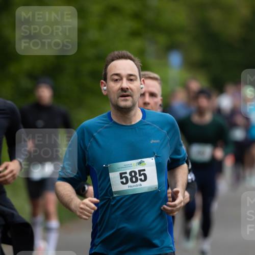 04.05.2025 - 8. Wedeler Halbmarathon Michael Strokosch http://msf.ph/oto/7816254 04.05.2025 10:49:12 Laufen 467, 335, 6, 585 meine-sportfotos.de
