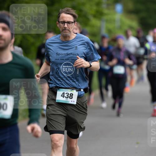 04.05.2025 - 8. Wedeler Halbmarathon Michael Strokosch http://msf.ph/oto/7816280 04.05.2025 10:49:22 Laufen 400, 438, 79 meine-sportfotos.de