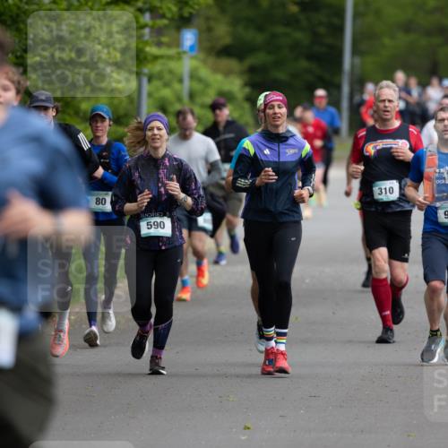 04.05.2025 - 8. Wedeler Halbmarathon Michael Strokosch http://msf.ph/oto/7816282 04.05.2025 10:49:24 Laufen 4310, 80, 590, 310, 939 meine-sportfotos.de