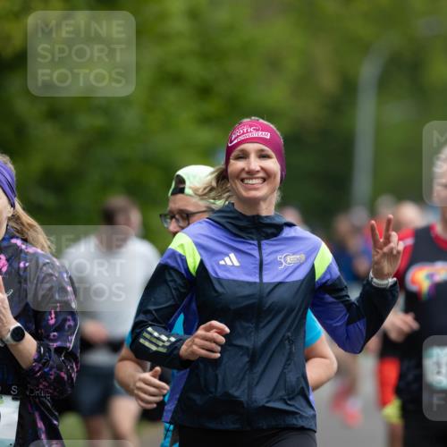 04.05.2025 - 8. Wedeler Halbmarathon Michael Strokosch http://msf.ph/oto/7816307 04.05.2025 10:49:35 Laufen 590, 5, 310 meine-sportfotos.de