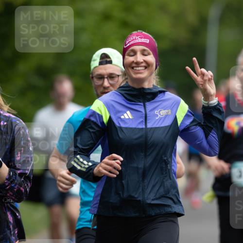 04.05.2025 - 8. Wedeler Halbmarathon Michael Strokosch http://msf.ph/oto/7816318 04.05.2025 10:49:36 Laufen 590, 5, 310 meine-sportfotos.de