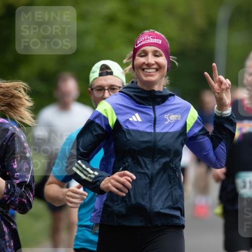 04.05.2025 - 8. Wedeler Halbmarathon Michael Strokosch http://msf.ph/oto/7816320 04.05.2025 10:49:36 Laufen 590, 5, 310 meine-sportfotos.de