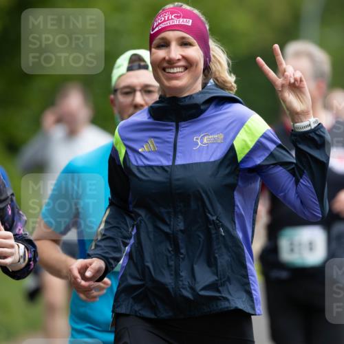 04.05.2025 - 8. Wedeler Halbmarathon Michael Strokosch http://msf.ph/oto/7816335 04.05.2025 10:49:37 Laufen 590, 50, 314 meine-sportfotos.de