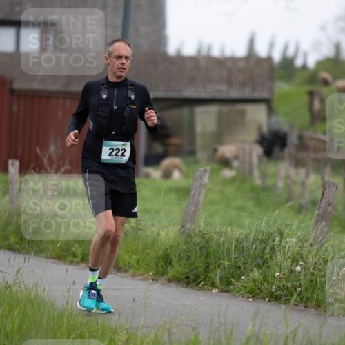 04.05.2025 - 8. Wedeler Halbmarathon Michael Strokosch http://msf.ph/oto/7816356 04.05.2025 10:59:28 Laufen 222 meine-sportfotos.de