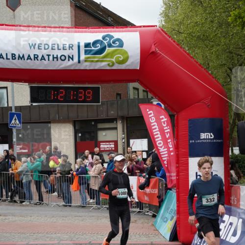 04.05.2025 - 8. Wedeler Halbmarathon Felixshl http://msf.ph/oto/7816357 04.05.2025 11:21:37 Ziel 332, 368, 370, 1088 meine-sportfotos.de