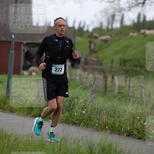 04.05.2025 - 8. Wedeler Halbmarathon Michael Strokosch http://msf.ph/oto/7816360 04.05.2025 10:59:29 Laufen 222 meine-sportfotos.de