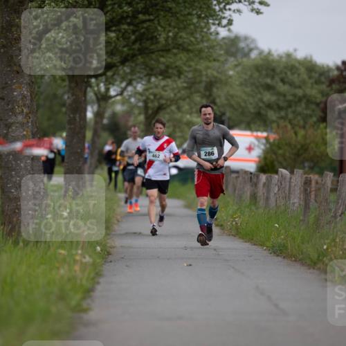 04.05.2025 - 8. Wedeler Halbmarathon Michael Strokosch http://msf.ph/oto/7816387 04.05.2025 11:00:15 Laufen 462, 286 meine-sportfotos.de
