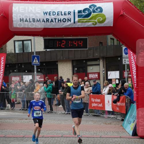 04.05.2025 - 8. Wedeler Halbmarathon Felixshl http://msf.ph/oto/7816392 04.05.2025 11:21:42 Ziel 332, 464, 1077, 1088, 1144 meine-sportfotos.de