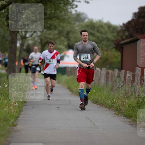 04.05.2025 - 8. Wedeler Halbmarathon Michael Strokosch http://msf.ph/oto/7816396 04.05.2025 11:00:18 Laufen 462, 286 meine-sportfotos.de