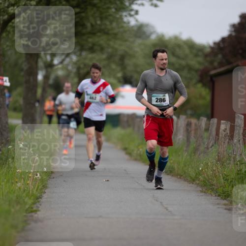 04.05.2025 - 8. Wedeler Halbmarathon Michael Strokosch http://msf.ph/oto/7816398 04.05.2025 11:00:19 Laufen 462, 286 meine-sportfotos.de