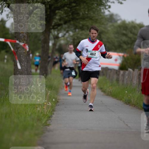 04.05.2025 - 8. Wedeler Halbmarathon Michael Strokosch http://msf.ph/oto/7816404 04.05.2025 11:00:21 Laufen 462, 286 meine-sportfotos.de
