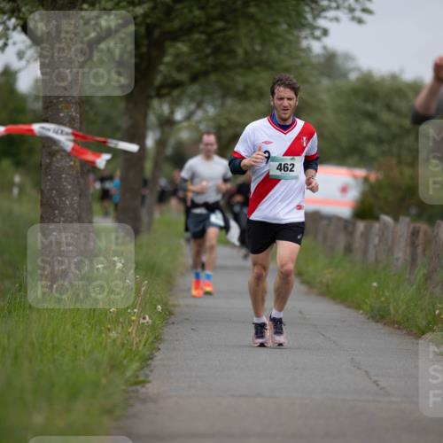 04.05.2025 - 8. Wedeler Halbmarathon Michael Strokosch http://msf.ph/oto/7816406 04.05.2025 11:00:22 Laufen 462, 286 meine-sportfotos.de