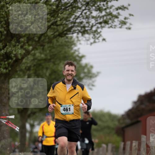 04.05.2025 - 8. Wedeler Halbmarathon Michael Strokosch http://msf.ph/oto/7816417 04.05.2025 11:00:34 Laufen 191 meine-sportfotos.de