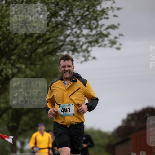 04.05.2025 - 8. Wedeler Halbmarathon Michael Strokosch http://msf.ph/oto/7816421 04.05.2025 11:00:34 Laufen 461 meine-sportfotos.de