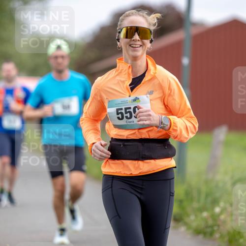 04.05.2025 - 8. Wedeler Halbmarathon Michael Strokosch http://msf.ph/oto/7816437 04.05.2025 11:00:46 Laufen 550 meine-sportfotos.de