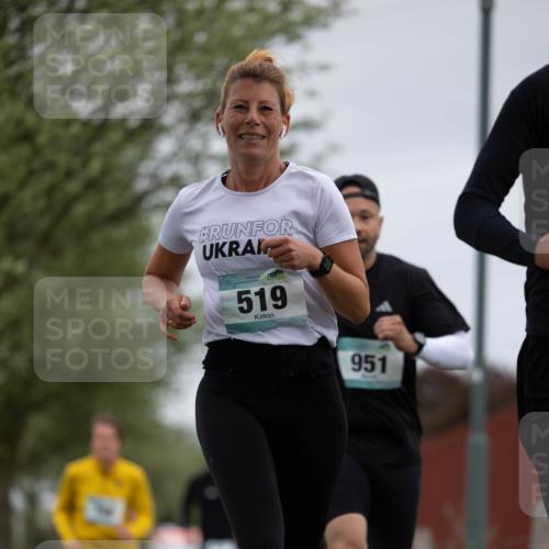 04.05.2025 - 8. Wedeler Halbmarathon Michael Strokosch http://msf.ph/oto/7816444 04.05.2025 11:00:54 Laufen 96, 519, 951 meine-sportfotos.de