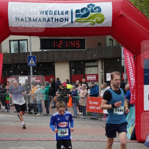 04.05.2025 - 8. Wedeler Halbmarathon Felixshl http://msf.ph/oto/7816450 04.05.2025 11:21:43 Ziel 332, 464, 1077, 1088, 1144 meine-sportfotos.de