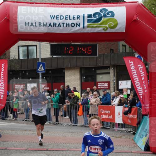 04.05.2025 - 8. Wedeler Halbmarathon Felixshl http://msf.ph/oto/7816498 04.05.2025 11:21:44 Ziel 464, 1077, 1144 meine-sportfotos.de