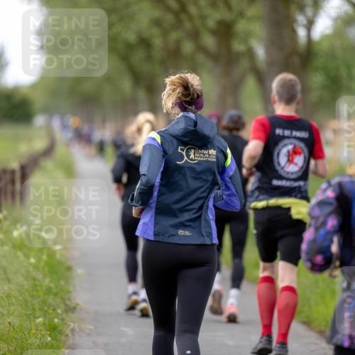 04.05.2025 - 8. Wedeler Halbmarathon Michael Strokosch http://msf.ph/oto/7816504 04.05.2025 11:01:57 Laufen 5 meine-sportfotos.de