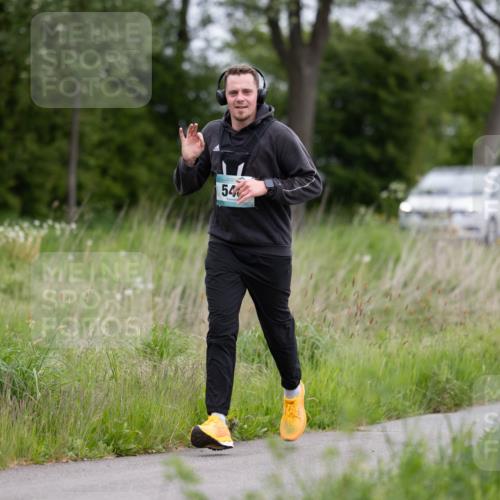 04.05.2025 - 8. Wedeler Halbmarathon Michael Strokosch http://msf.ph/oto/7816511 04.05.2025 11:13:02 Laufen 54 meine-sportfotos.de