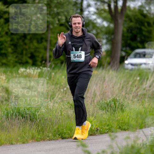04.05.2025 - 8. Wedeler Halbmarathon Michael Strokosch http://msf.ph/oto/7816512 04.05.2025 11:13:02 Laufen 548 meine-sportfotos.de