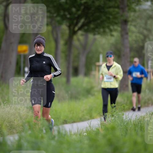 04.05.2025 - 8. Wedeler Halbmarathon Michael Strokosch http://msf.ph/oto/7816521 04.05.2025 11:13:08 Laufen 500 meine-sportfotos.de