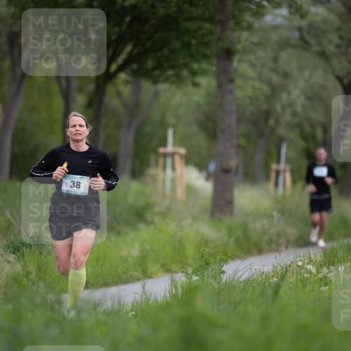 04.05.2025 - 8. Wedeler Halbmarathon Michael Strokosch http://msf.ph/oto/7816532 04.05.2025 11:13:19 Laufen 38 meine-sportfotos.de