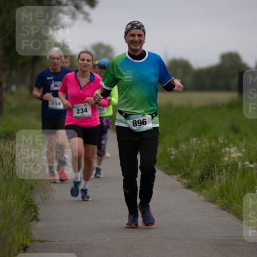 04.05.2025 - 8. Wedeler Halbmarathon Michael Strokosch http://msf.ph/oto/7816554 04.05.2025 11:13:55 Laufen 154, 234, 896 meine-sportfotos.de