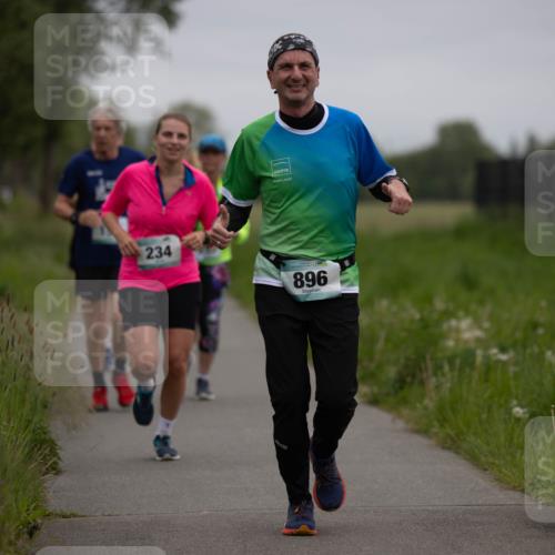 04.05.2025 - 8. Wedeler Halbmarathon Michael Strokosch http://msf.ph/oto/7816556 04.05.2025 11:13:56 Laufen 234, 896 meine-sportfotos.de