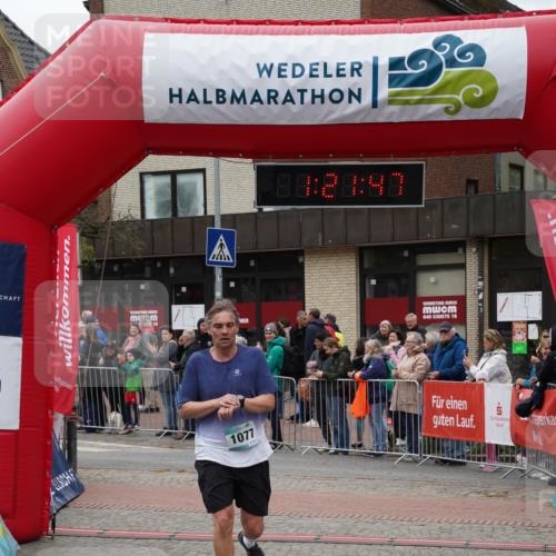 04.05.2025 - 8. Wedeler Halbmarathon Felixshl http://msf.ph/oto/7816560 04.05.2025 11:21:45 Ziel 464, 1077, 1144 meine-sportfotos.de