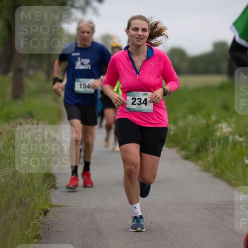 04.05.2025 - 8. Wedeler Halbmarathon Michael Strokosch http://msf.ph/oto/7816561 04.05.2025 11:13:57 Laufen 154, 234, 896 meine-sportfotos.de