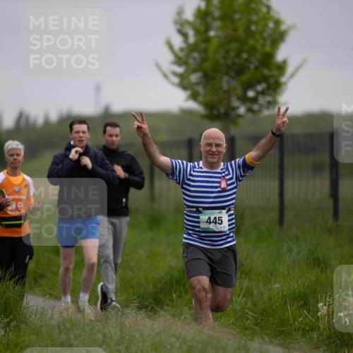 04.05.2025 - 8. Wedeler Halbmarathon Michael Strokosch http://msf.ph/oto/7816566 04.05.2025 11:14:12 Laufen 160, 445, 107 meine-sportfotos.de
