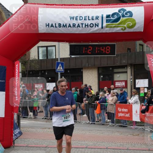 04.05.2025 - 8. Wedeler Halbmarathon Felixshl http://msf.ph/oto/7816570 04.05.2025 11:21:46 Ziel 464, 1077, 1144 meine-sportfotos.de