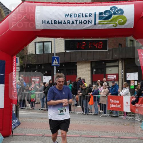 04.05.2025 - 8. Wedeler Halbmarathon Felixshl http://msf.ph/oto/7816579 04.05.2025 11:21:46 Ziel 464, 1077, 1144 meine-sportfotos.de