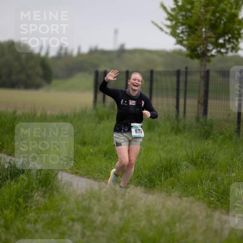 04.05.2025 - 8. Wedeler Halbmarathon Michael Strokosch http://msf.ph/oto/7816588 04.05.2025 11:14:26 Laufen 970 meine-sportfotos.de
