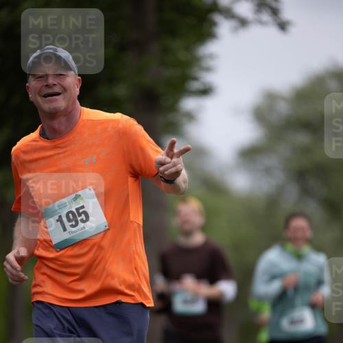 04.05.2025 - 8. Wedeler Halbmarathon Michael Strokosch http://msf.ph/oto/7816604 04.05.2025 11:15:05 Laufen 56, 195 meine-sportfotos.de