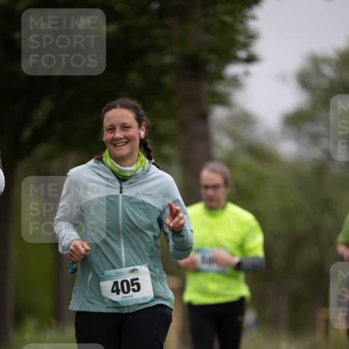 04.05.2025 - 8. Wedeler Halbmarathon Michael Strokosch http://msf.ph/oto/7816608 04.05.2025 11:15:08 Laufen 405 meine-sportfotos.de