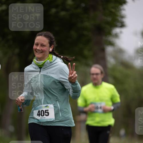 04.05.2025 - 8. Wedeler Halbmarathon Michael Strokosch http://msf.ph/oto/7816609 04.05.2025 11:15:08 Laufen 405 meine-sportfotos.de
