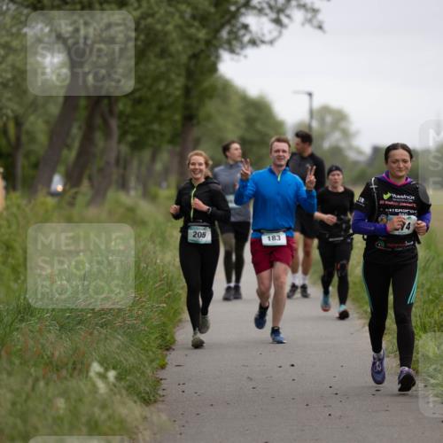 04.05.2025 - 8. Wedeler Halbmarathon Michael Strokosch http://msf.ph/oto/7816625 04.05.2025 11:15:42 Laufen 205, 183, 20, 14 meine-sportfotos.de