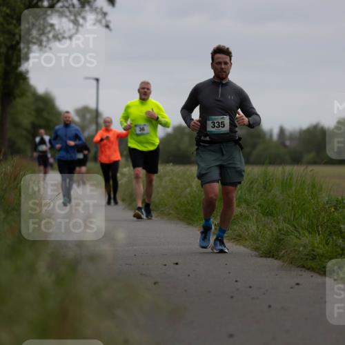 04.05.2025 - 8. Wedeler Halbmarathon Michael Strokosch http://msf.ph/oto/7816651 04.05.2025 11:16:16 Laufen 36, 335 meine-sportfotos.de
