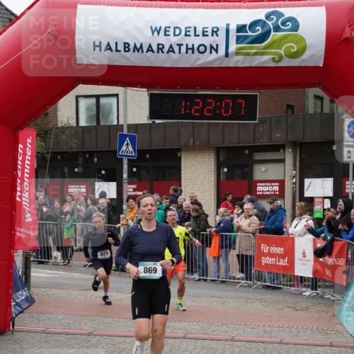 04.05.2025 - 8. Wedeler Halbmarathon Felixshl http://msf.ph/oto/7816657 04.05.2025 11:22:05 Ziel 35, 869, 977 meine-sportfotos.de