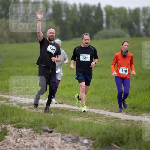 04.05.2025 - 8. Wedeler Halbmarathon Michael Strokosch http://msf.ph/oto/7816697 04.05.2025 11:31:57 Laufen 335, 160, 121, 118, 19 meine-sportfotos.de