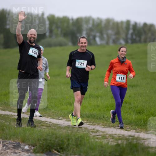 04.05.2025 - 8. Wedeler Halbmarathon Michael Strokosch http://msf.ph/oto/7816703 04.05.2025 11:31:59 Laufen 160, 121, 118 meine-sportfotos.de